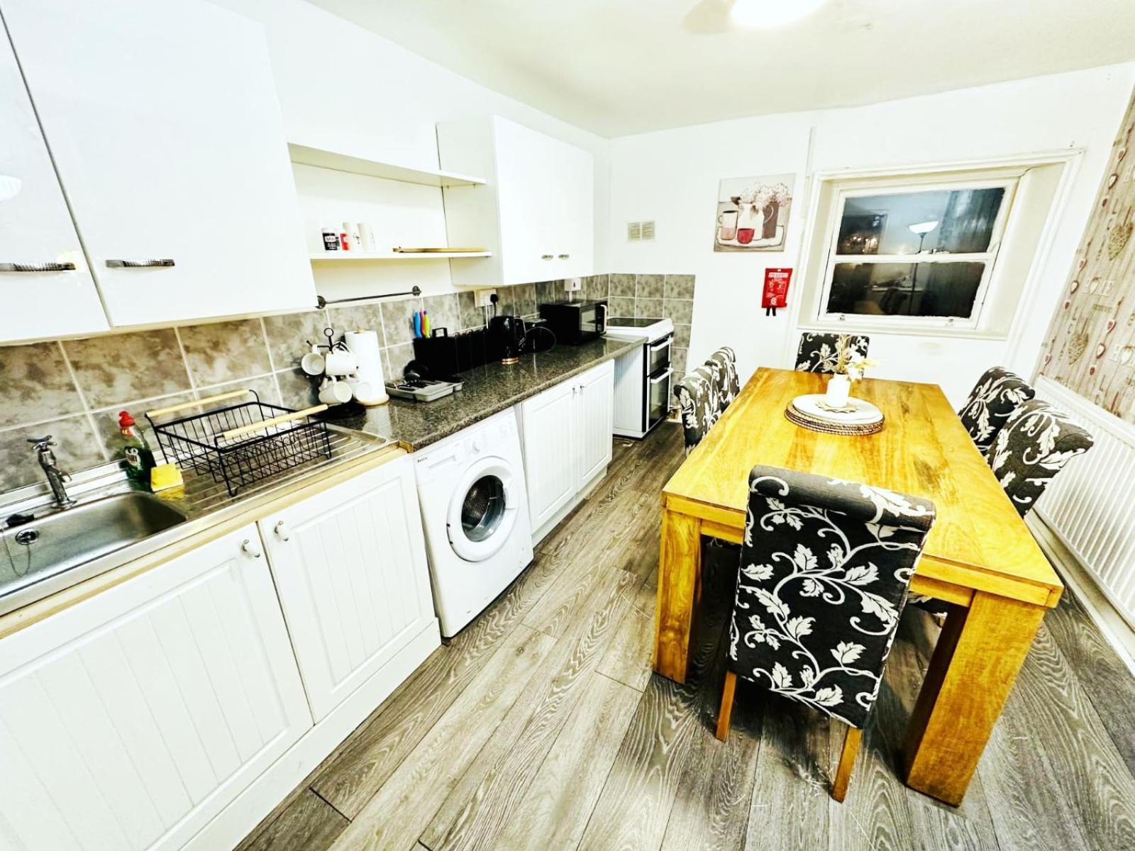 City Centre Apartment With Tennis Table Apartment Liverpool